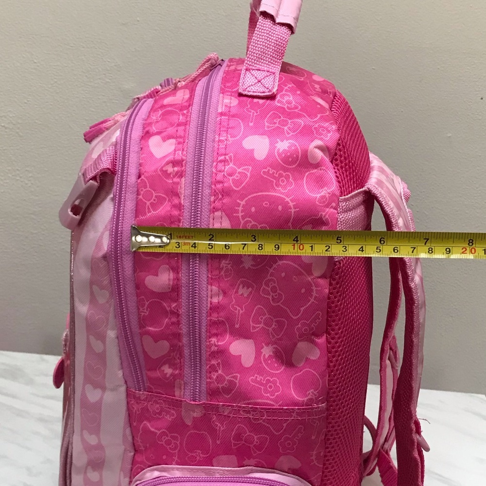 Large Hello Kitty Backpack - Picture 15 of 15